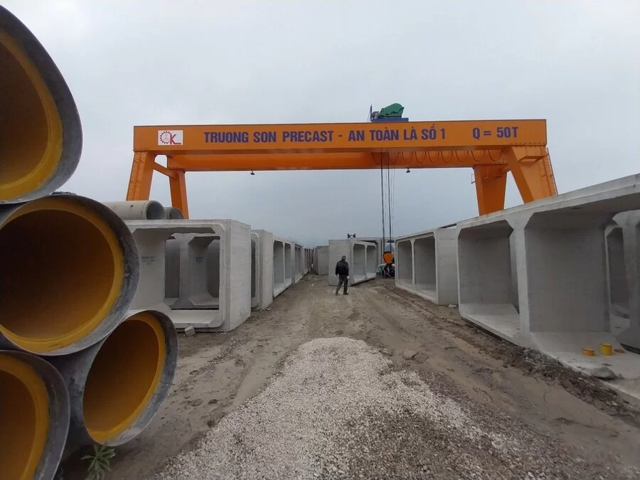 CỔNG TRỤC DẦM ĐÔI